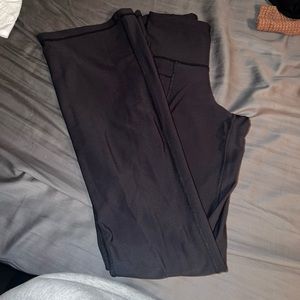 black Old navy yoga pants